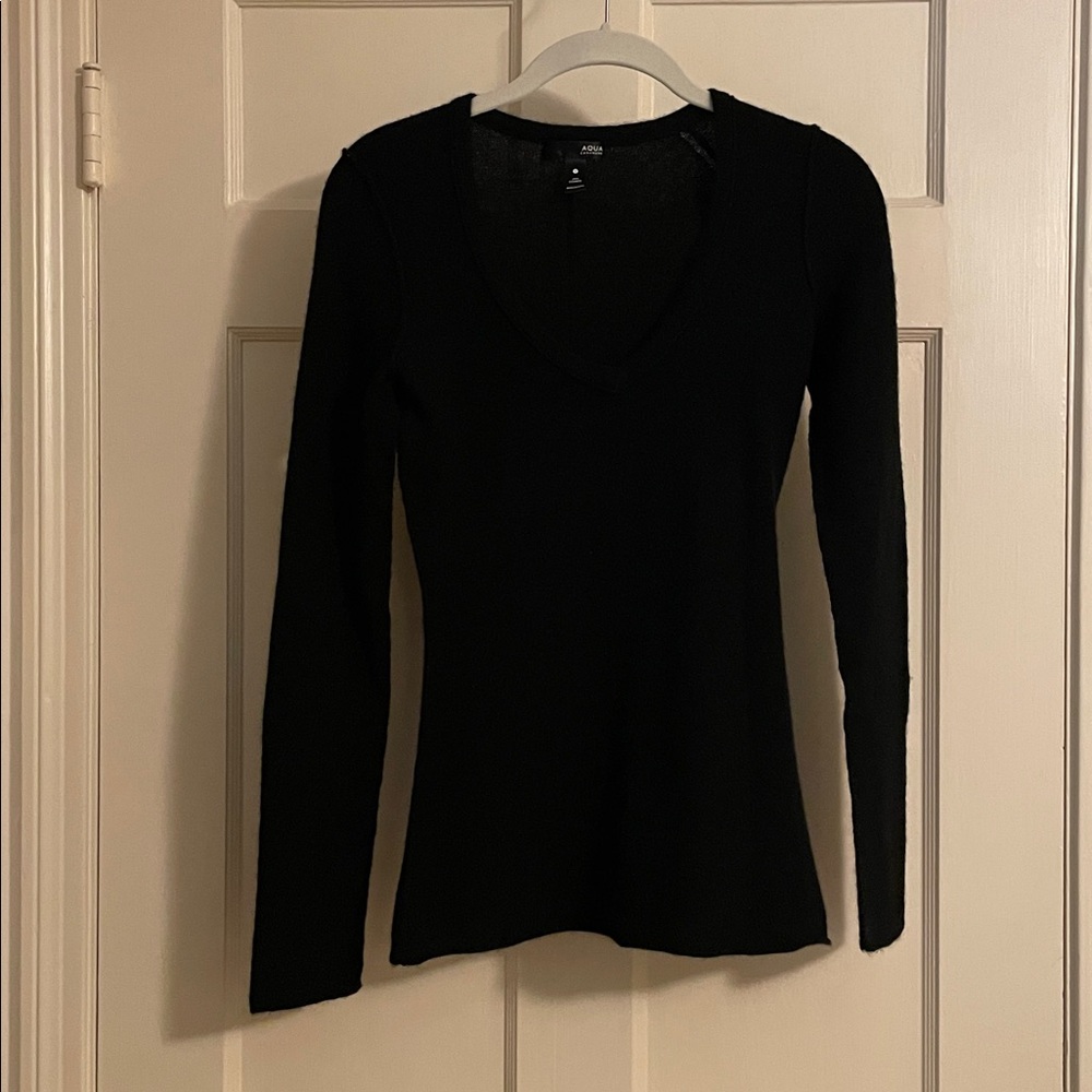 Aqua Classic Black V-Neck Sweater